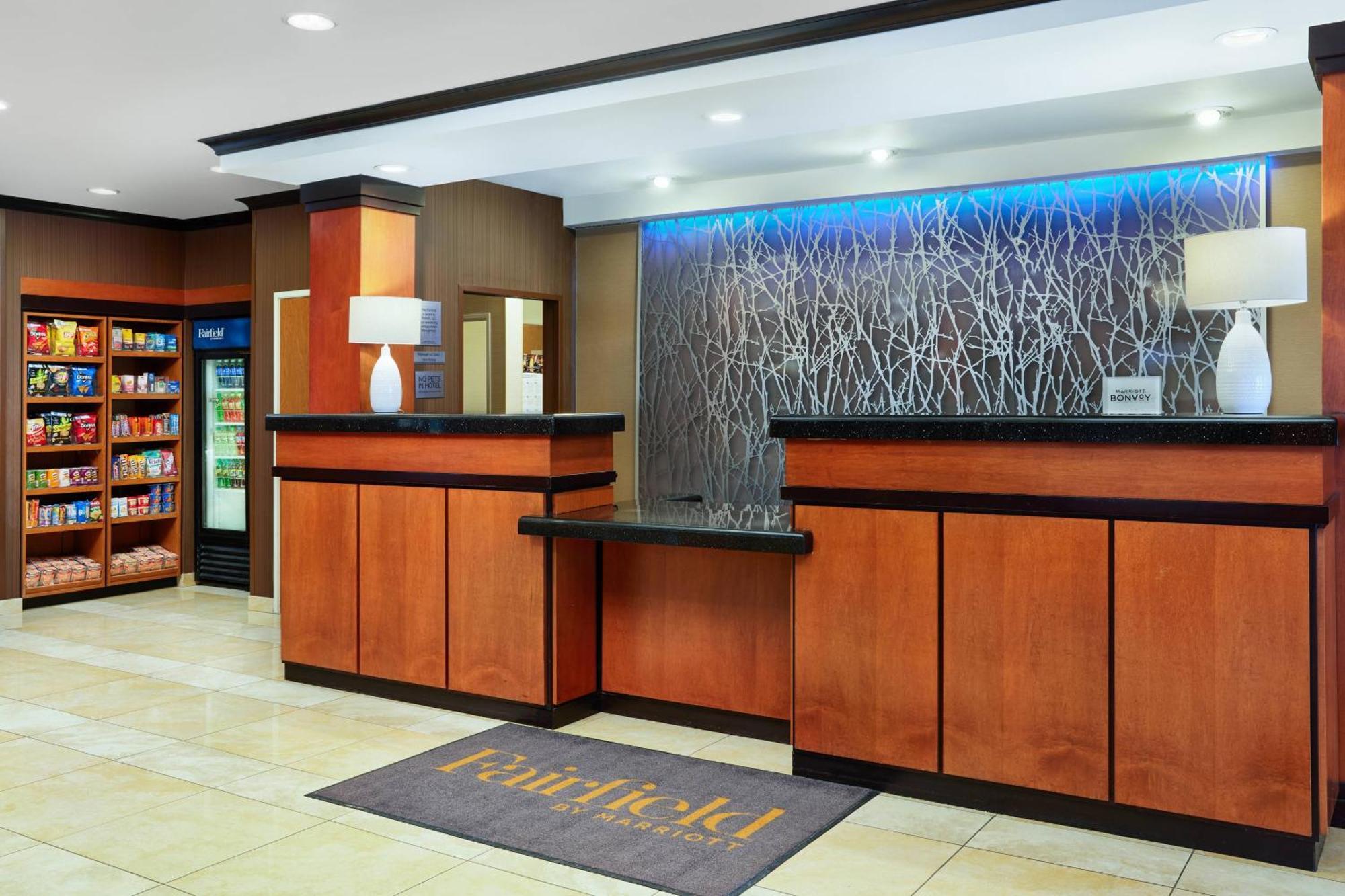 Fairfield Inn And Suites By Marriott Plainville Bagian luar foto