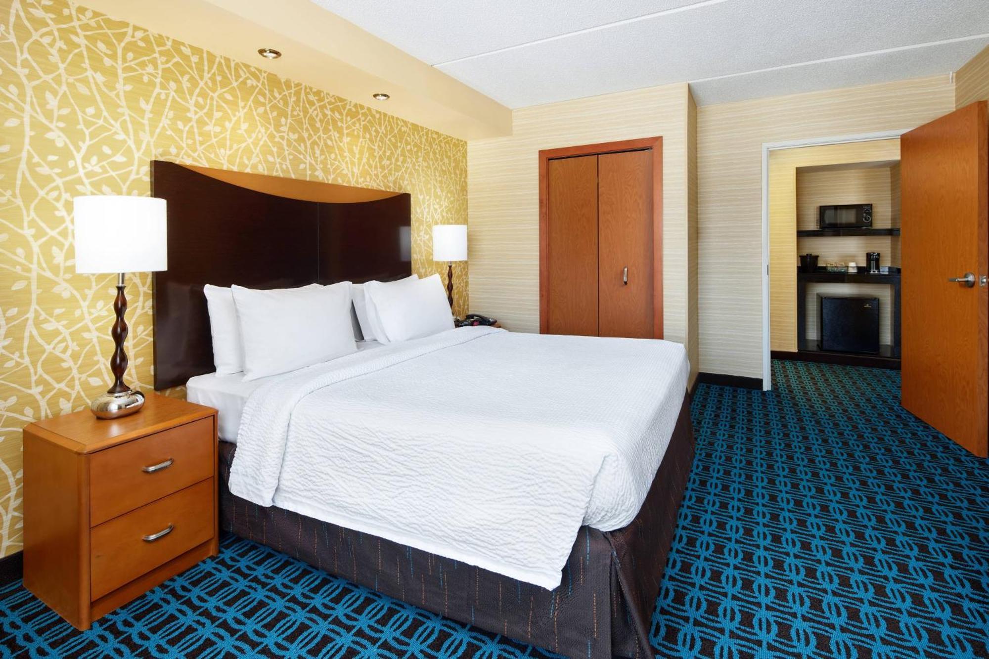 Fairfield Inn And Suites By Marriott Plainville Bagian luar foto