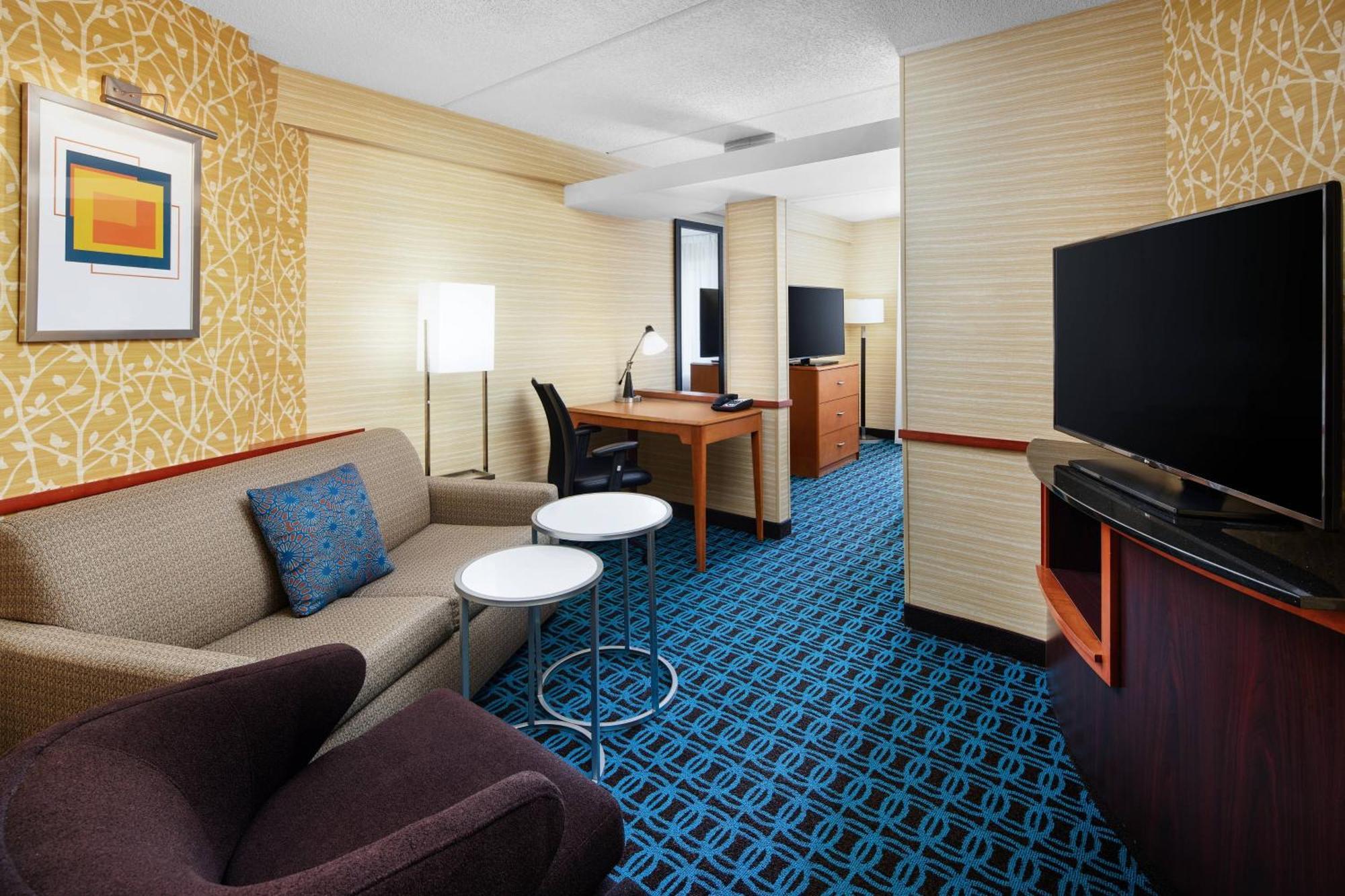 Fairfield Inn And Suites By Marriott Plainville Bagian luar foto